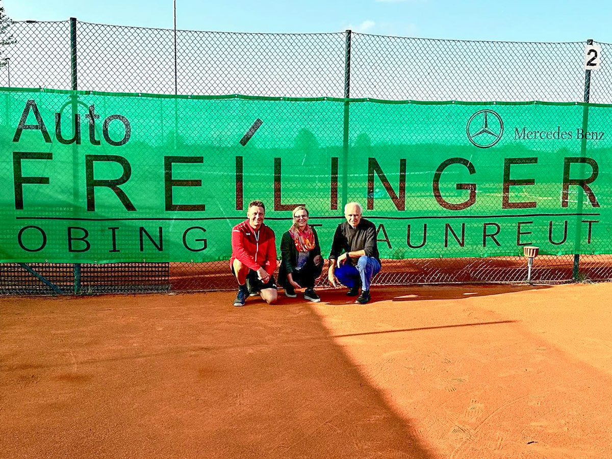 Peter Baumann (1. Vorstand TV Obing - Tennis), Sarah De Cicco (Assistentin der Geschäftsführung), Fritz Freilinger (Geschäftsführer)